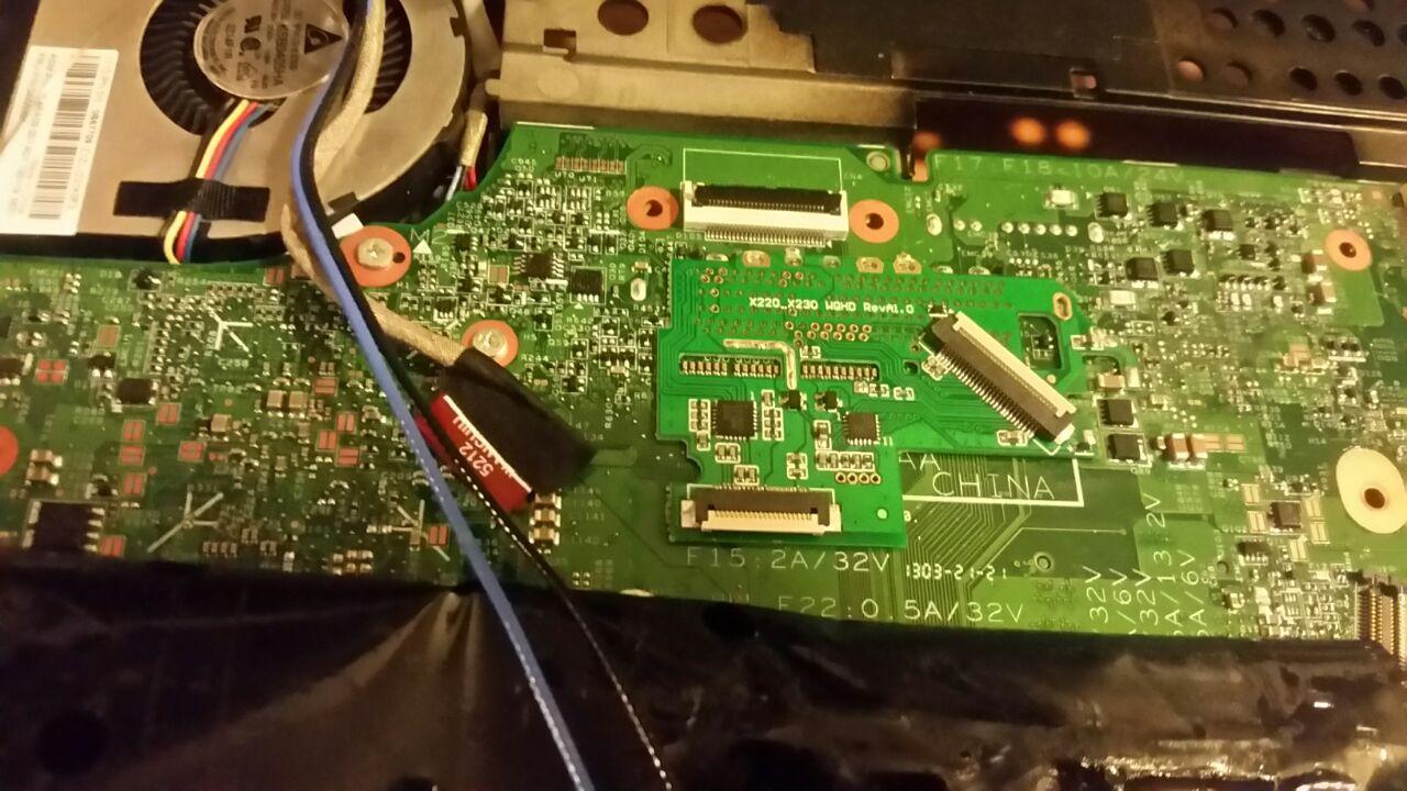 1440p mod board installed in a thinkpad.